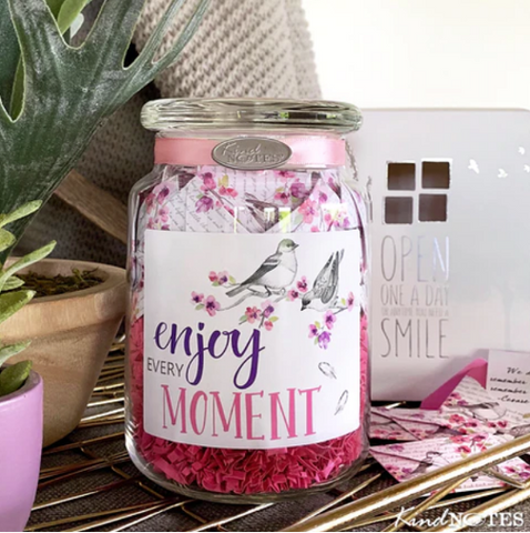 Motivational Jar Quotes to Brighten Your Friend's Day