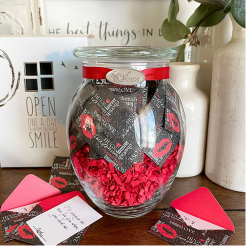 Marriage Anniversary Gifts for Her Filled with Love and Beautiful Memories
