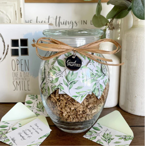 Heartwarming Marriage Anniversary Gifts for Her to Celebrate Your Bond