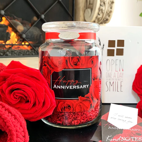 Customized Wedding Anniversary Gifts to Surprise Your Partner