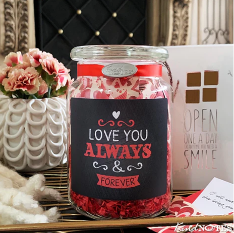 Commemorate the Special Day with Customized Wedding Anniversary Gifts