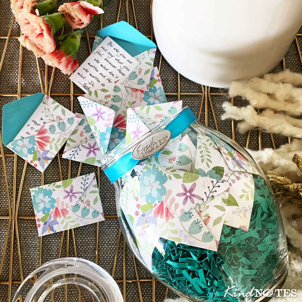 Inspiration Note Jars Inspirational Fresh Cut Floral Notes in Jar | KindNotes: Jar of SMILES